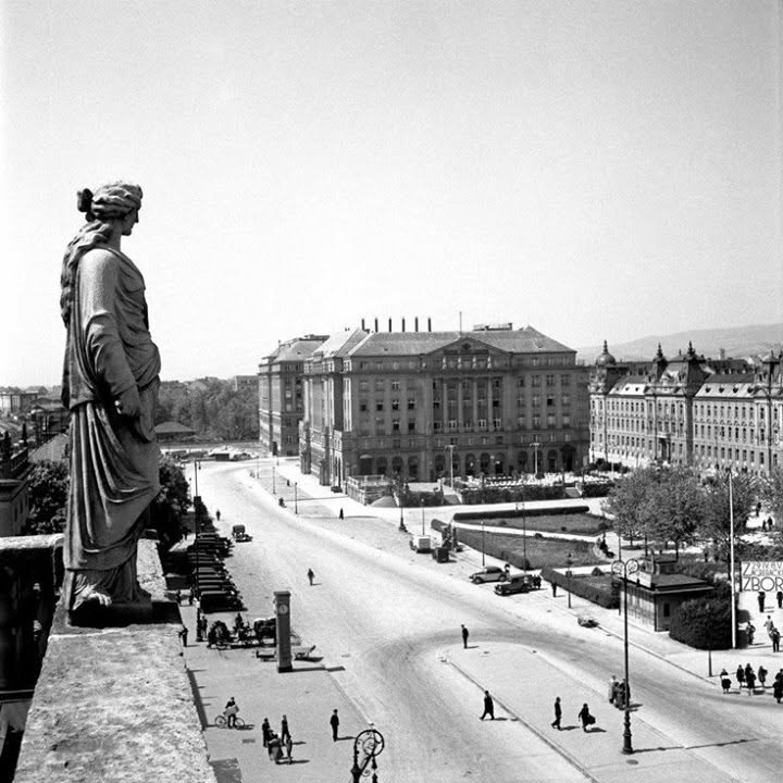 Glavni kolodvor 1933. godine. Pogled sa zgrade